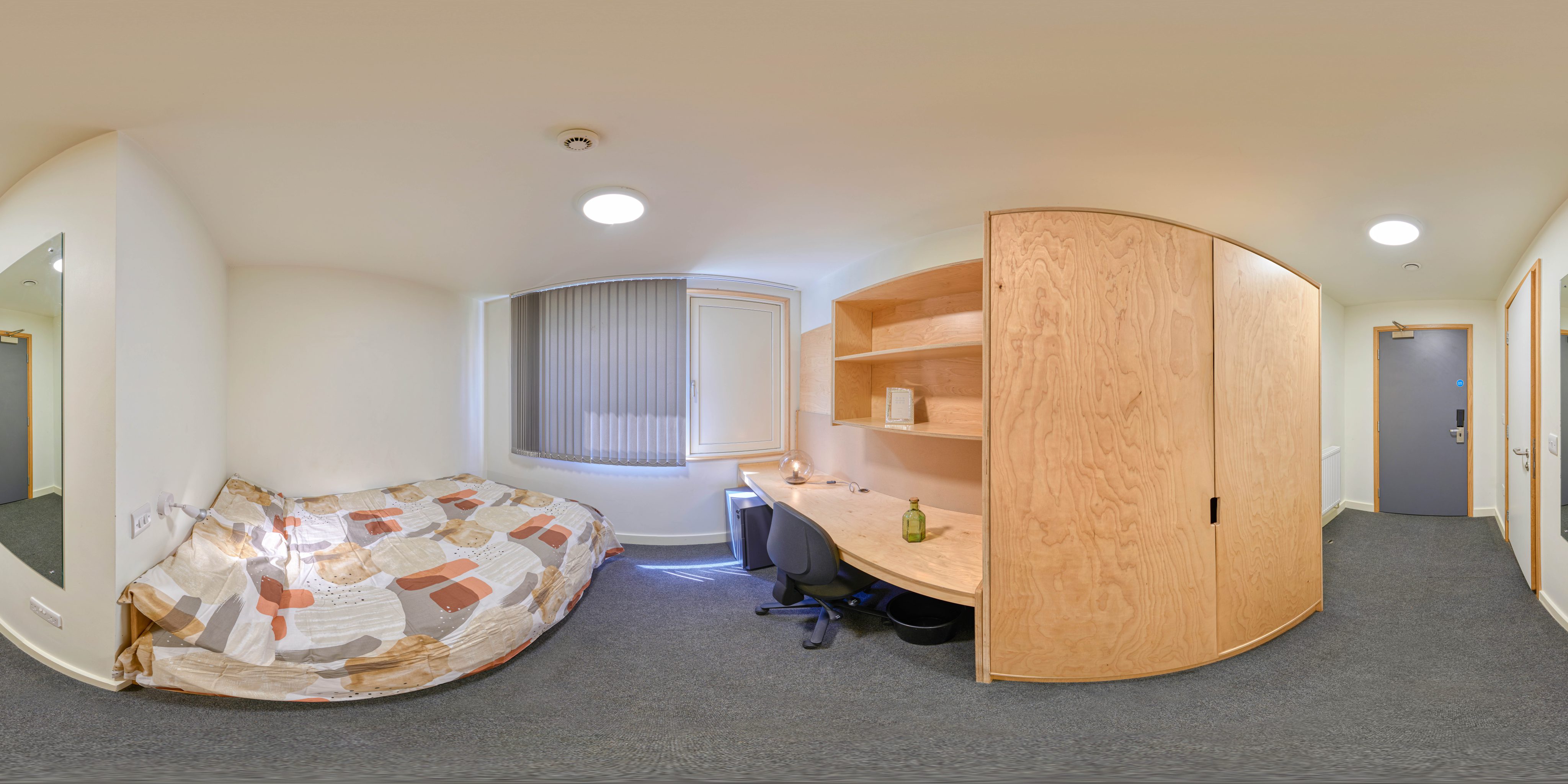 360 degree tour of a bedroom in Raymont Hall with bed, desk and wardrobe